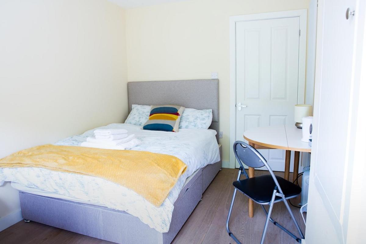 New Snug Doubleensuite In Central פורסט ראו מראה חיצוני תמונה