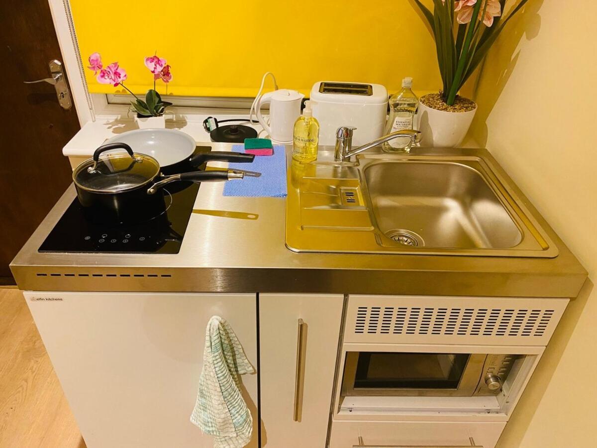 New Snug Doubleensuite In Central פורסט ראו מראה חיצוני תמונה
