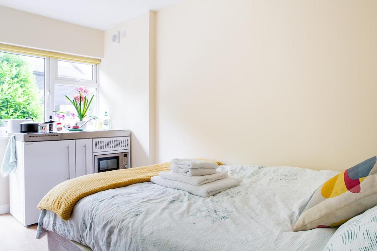 New Snug Doubleensuite In Central פורסט ראו מראה חיצוני תמונה